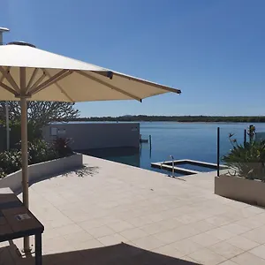 Trafalgar Towers 3*, Maroochydore Australia